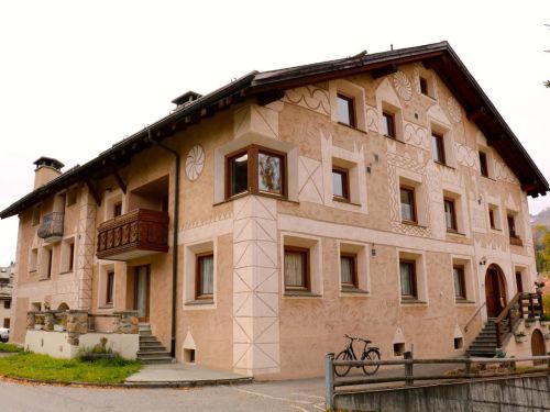 Ferienwohnung "Chesa Romana 1"