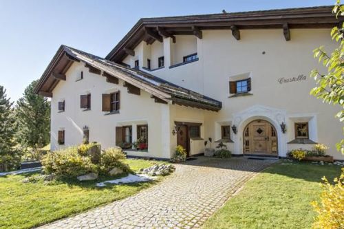 Residenz Crastella, 4. Longhin