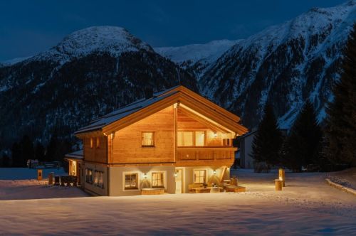 Engadin Chalet - Privat Spa Retreat