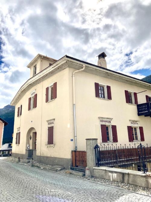 Chesa alb sco'l floc