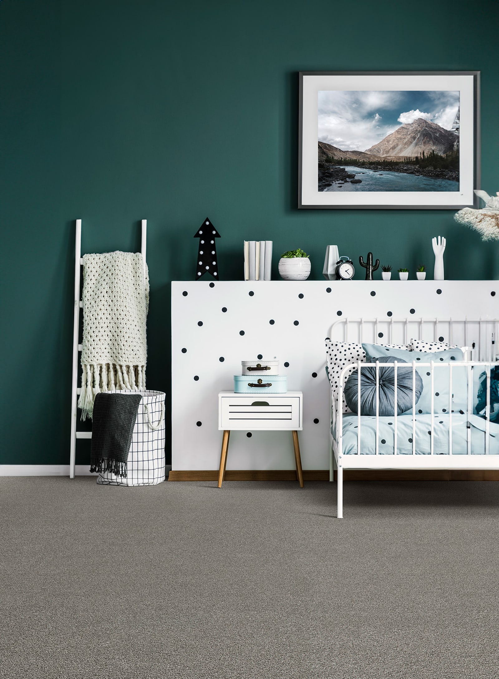 DreamWeaver Lucky Penny I carpet installed in a bedroom