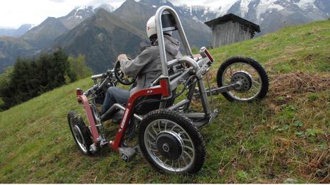 Spider-Like Off-Road Vehicle Handles 70 Percent Grade
