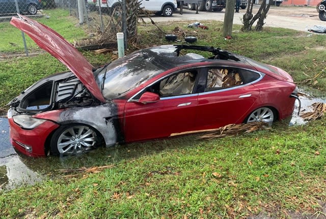 What Hurricane Ian Taught Us About EVs