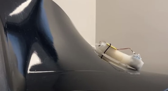 GE’s Robotic Worm with Electronic Skin Will Inspect Jet Engines