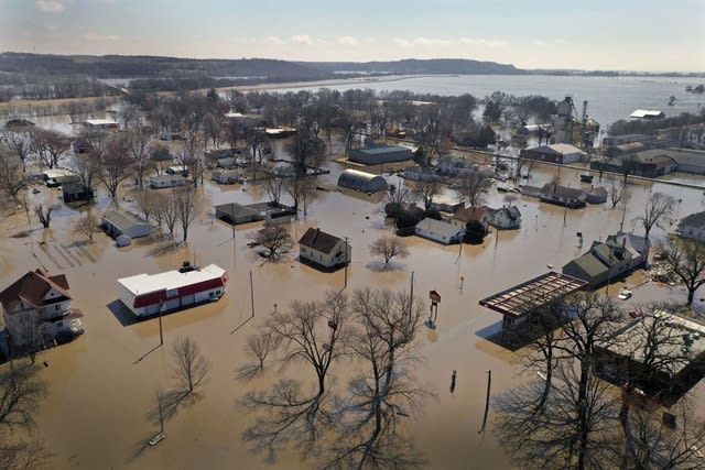 “Nothing but Bad Choices”: The Aging Dam System Behind the Missouri Flood