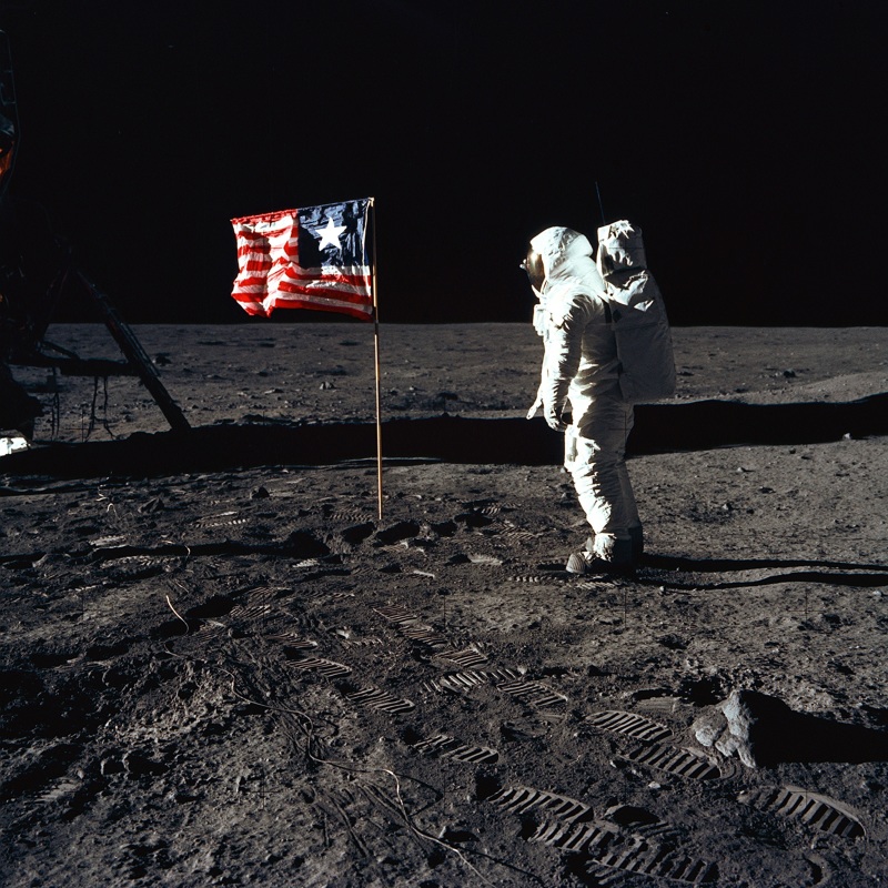 Liberian_Moon_Landing_eidnri.jpg