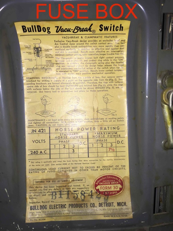 fuse_box_de6kvw.jpg