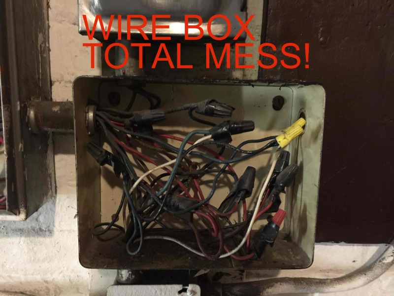 wire_box_mess_qi3dhy.jpg