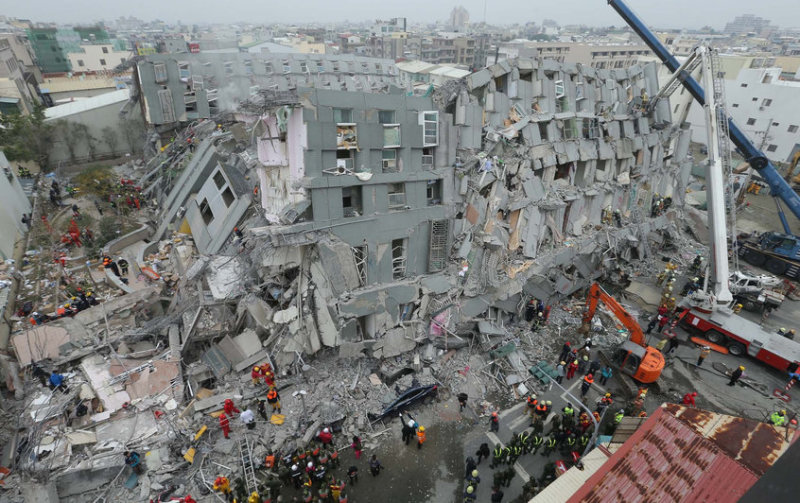 17 Story Building in Taiwan Collapses post 6.4 magnitude ...