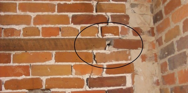 Wooden_Bond_Beam_ckmglq.jpg