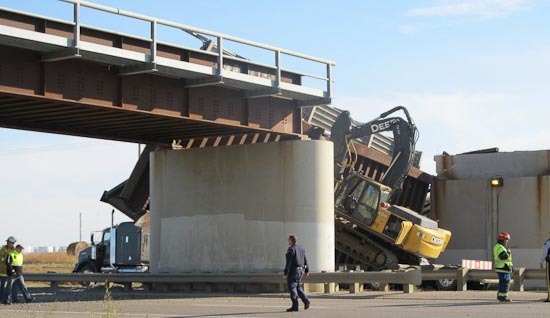 overpass-collapse-lloydminster-1_ug32iu.jpg