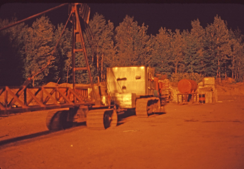 Gas_Well_Fire_1976_-3_kspgkh.jpg