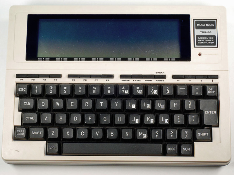 TRS-80-Model-100-Top_e9z9jl.jpg