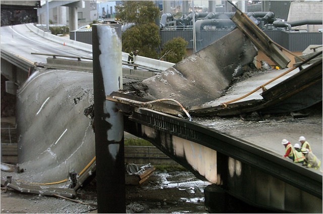 oaklandcolapse_s1x7z7.jpg