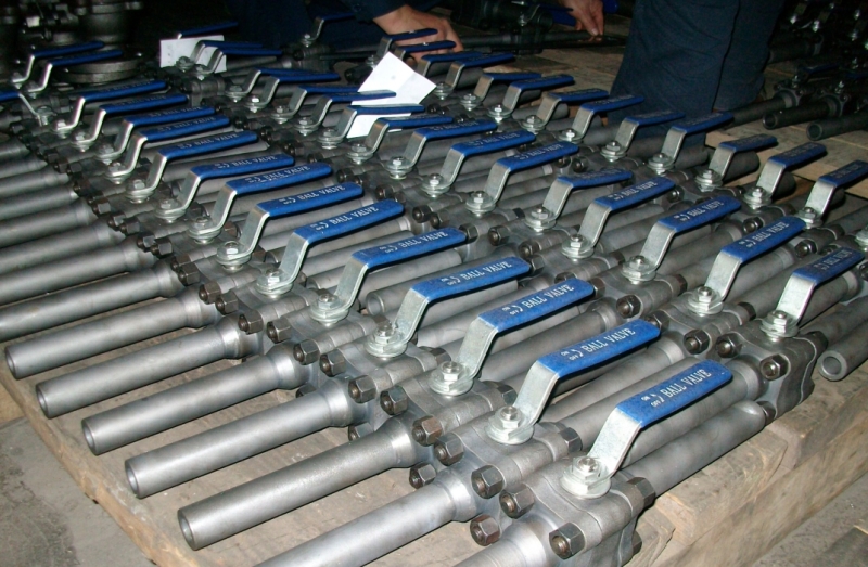 floating-ball-valves-with-nipple-2_djiwul.jpg