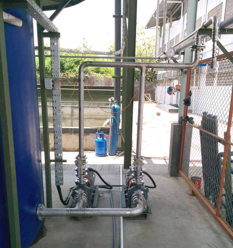 pumps_szrq9h.jpg