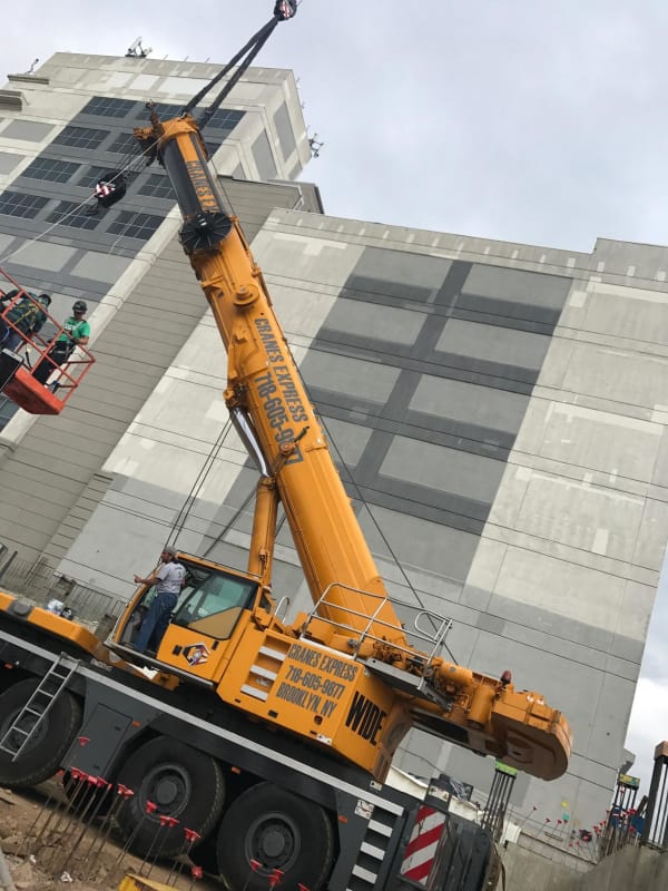 Mobile Crane Safety: Factors Affecting Rated Capacity