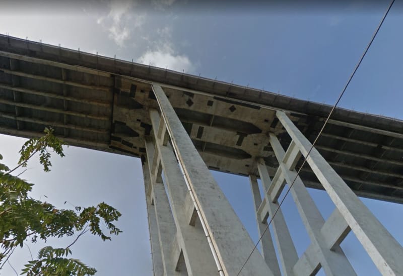 Genoa_Bridge_1_whus5l.jpg
