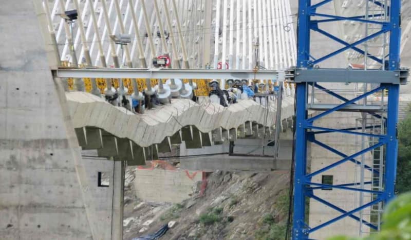 Wiggle_Bridge_uhp2om.jpg