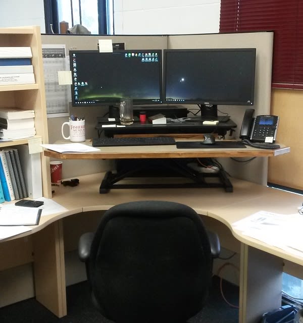 20180601_172428_Desk_small_an9yol.jpg