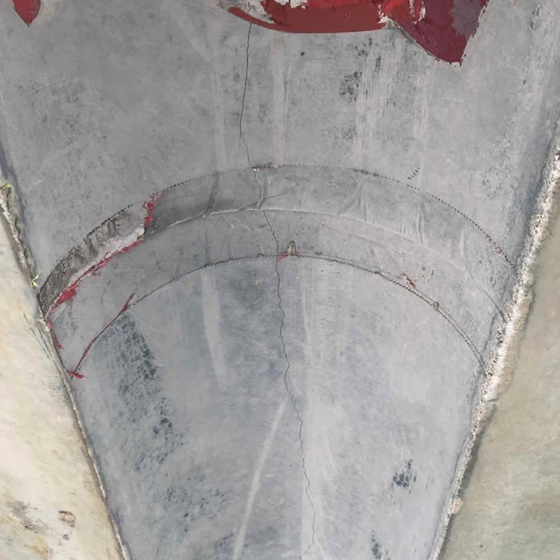 Drain_cutout_Crack_wmp047.jpg