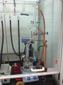 220px-Dean_Stark_apparatus_t4a1oy.jpg