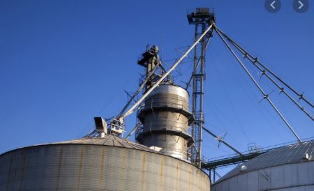 chutes_with_cables_jijwg8.jpg