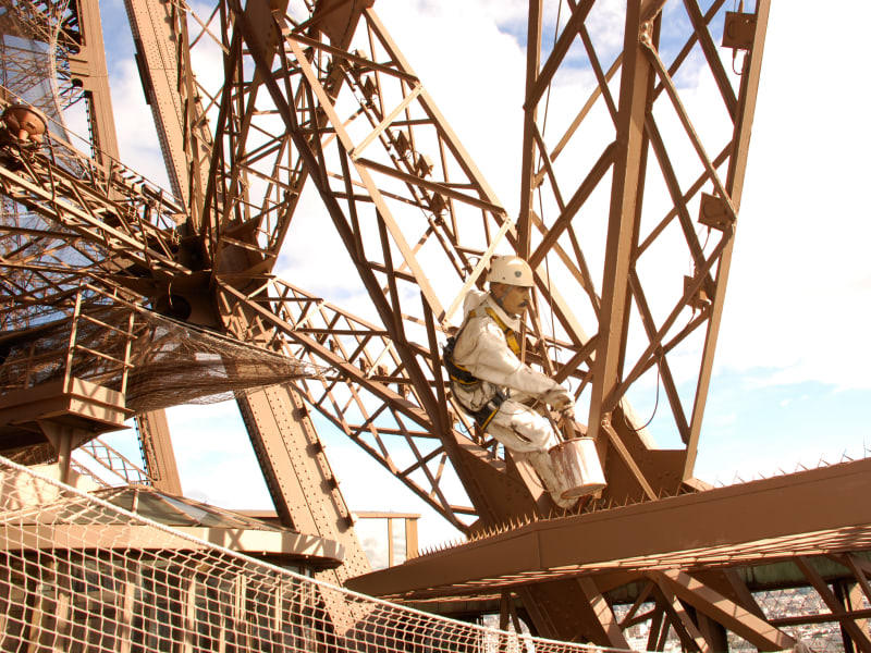 Paris_Eiffel_Ouvrier_x3vr0s.jpg