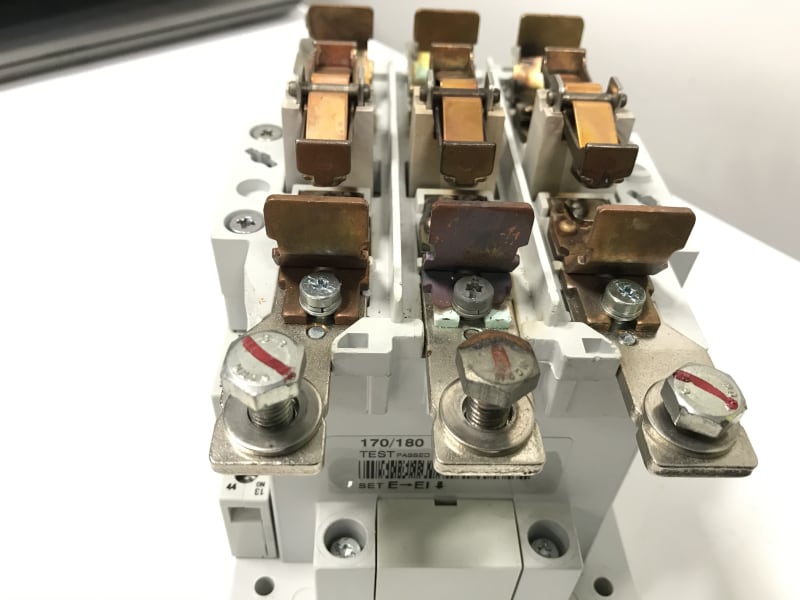 Contactor_hot_end_4T2_terminal_P1_gbxuyk.jpg