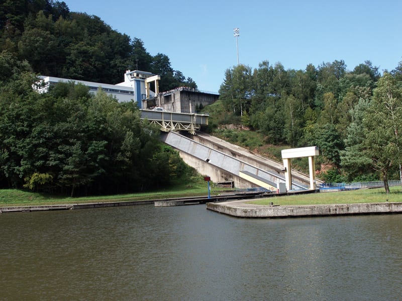 Barge_Lift-1_o33u9u.jpg