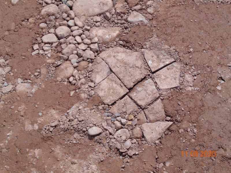 DSC00888_boulders_breaking_under_dozer_treads_e5buh2.jpg