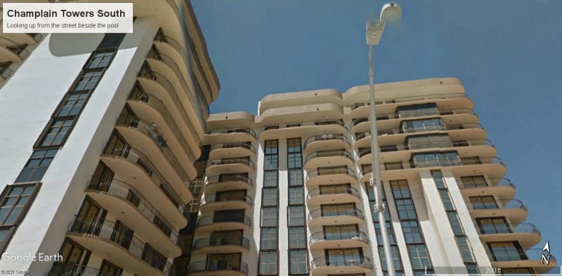Looking_up_from_the_street_beside_the_pool_-_iyl7px.jpg