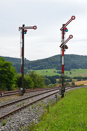 BhfEpfenhofen_Ausfahrsignale_Talaufwaerts_II_ztm36w.jpg
