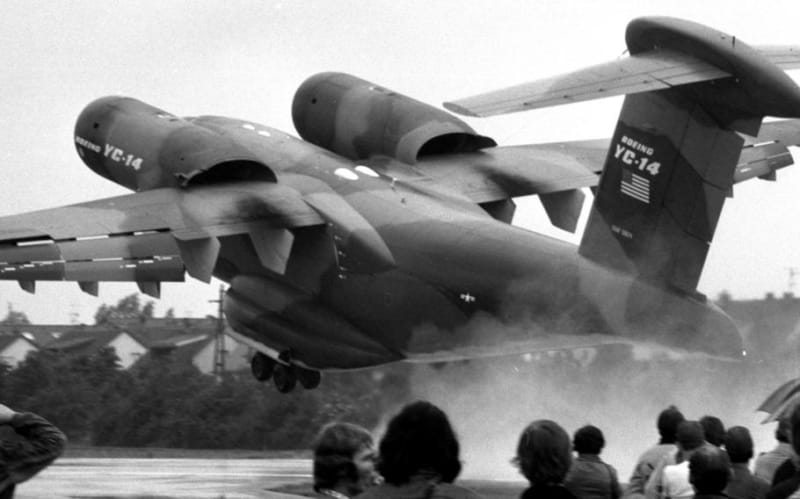 Boeing_YC-14_2_ngdzmv.jpg