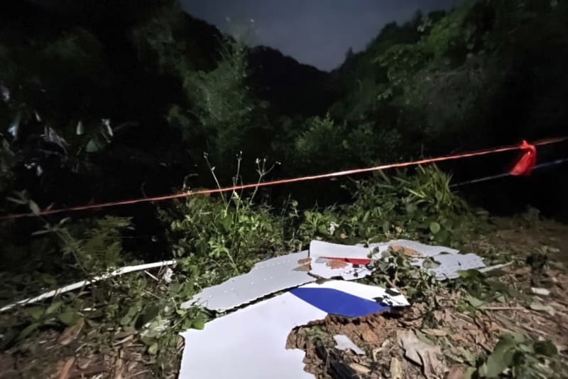 debris_dn7p3j.jpg