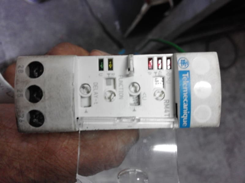 Schneider_voltage_relay_RM4TR32_2_ygsnni.jpg