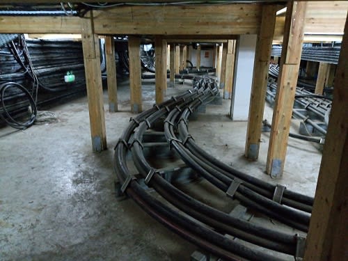 S.Station_underground_cables_1_m80txf.jpg