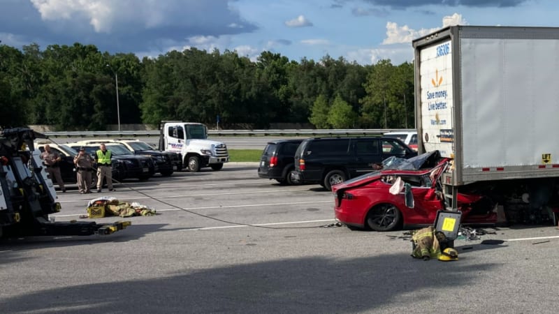 Alachua-double-fatal-crash_pd1hnx.jpg