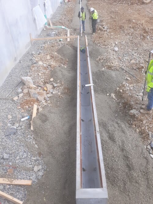 Trench_2_szolhz.jpg