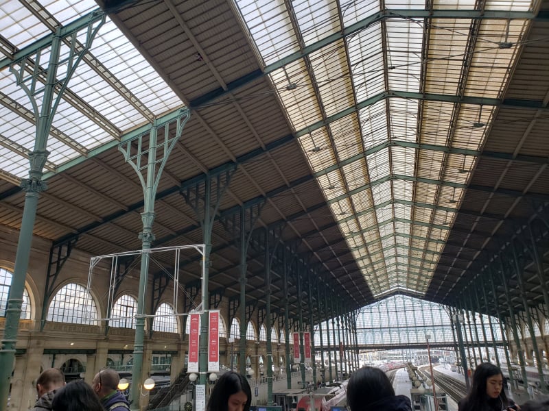 Paris_Train_Station_Framing_g7myvc.jpg