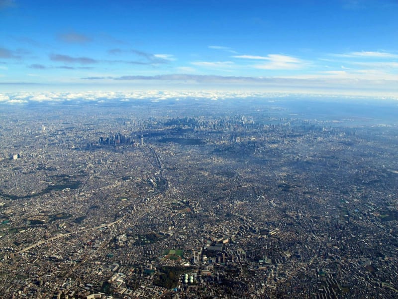 tokyo-aerial-from-above-sprawl_lvrzu4.jpg