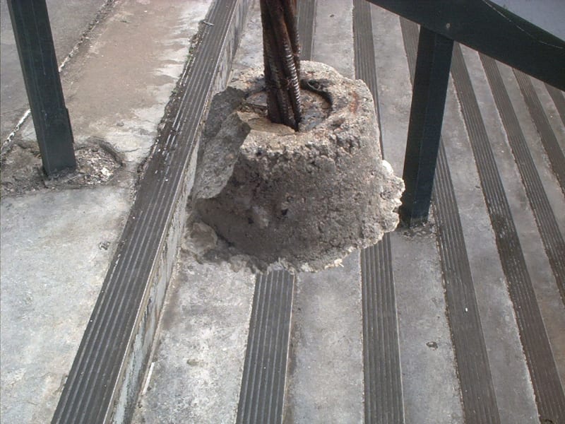 grout_cap_and_wedges_yirsgn.jpg