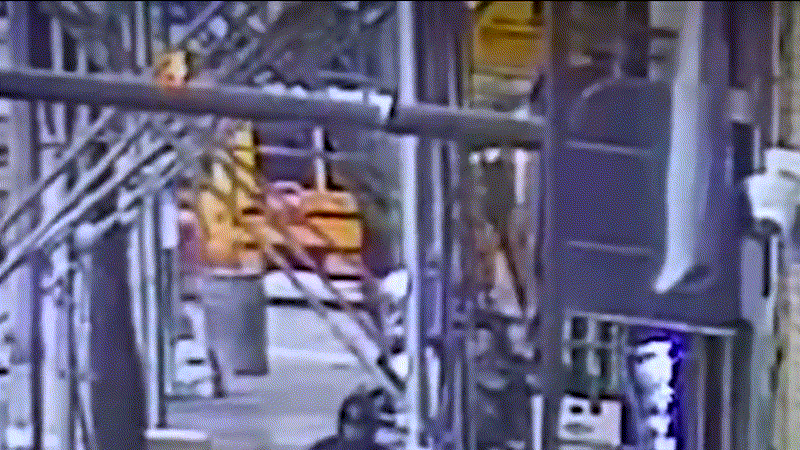 Bronx_Collapse.06.slowmo_pdxrew.gif