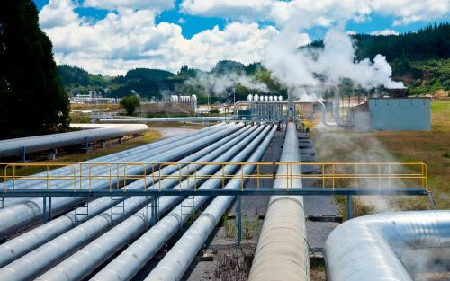 Geothermal-pipes-laying-across-a-large-field_lzrcat.jpg
