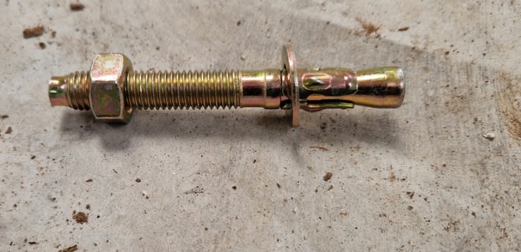 Anchor_bolt_1_aynczs.jpg