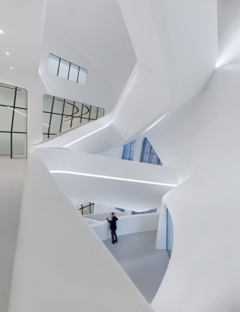 The interior of the DDP. (Image courtesy of Virgile Simon Bertrand.)