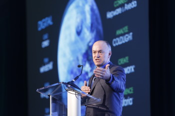 Jim Heppelmann at LiveWorx 2016.
