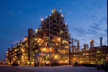 LyondellBasell’s Propylene oxide/ethylene operation in Channelview, Texas is one of the largest petrochemical facilites along the U.S. Gulf Coast, covering an area of nearly 3,900 acres. (Image courtesy LyondellBasell.)