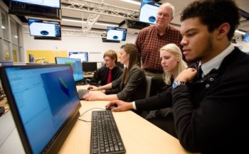 Michigan Tech professor Charles Van Karsen teaches ME students to use Altair's modeling and simulation software. (Image courtesy of Michigan Tech.)