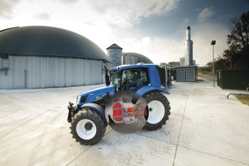 The T6 Methane Power tractor features nine hidden tanks for storing compressed methane, its fuel source. (Image courtesy of New Holland Agriculture.)